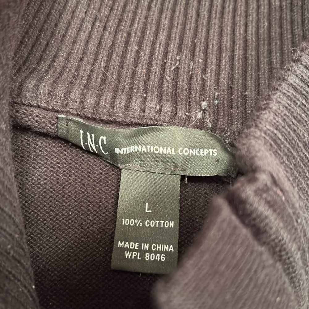 VGUC Inc sweater